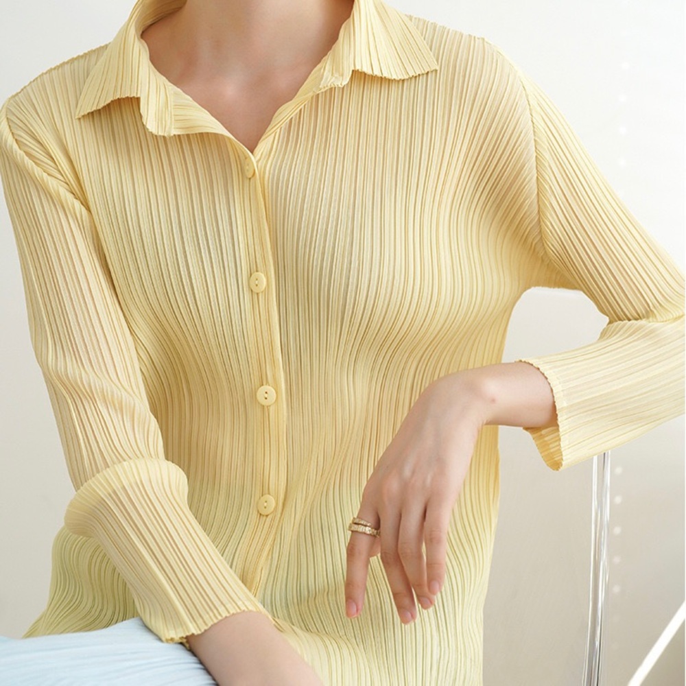 Light yellow plisse pleats shirts